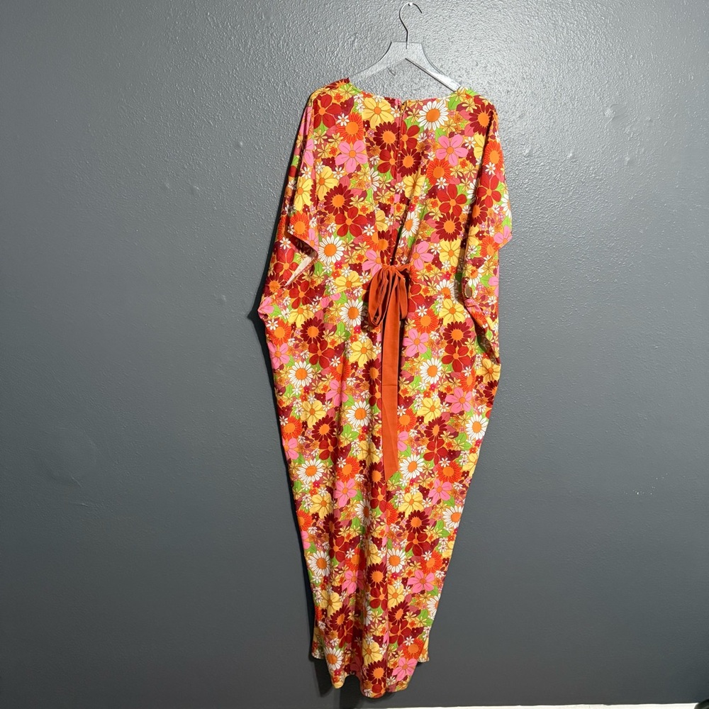 Unique Vintage Floral Jumpsuit in Pink and Orange - Picture 5 of 11